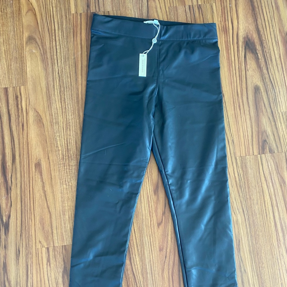 Leather leggings